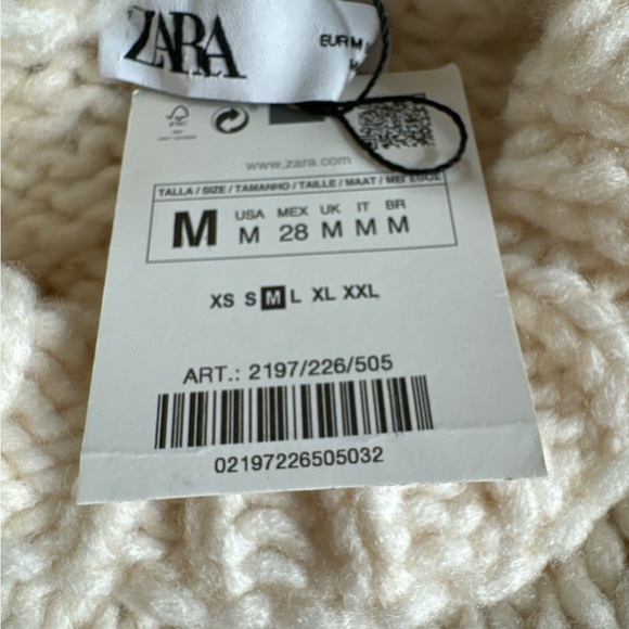 ZARA Extra Chunky Crew Neck Cable Knit Pullover Sweater, Size M - Picture 6 of 9